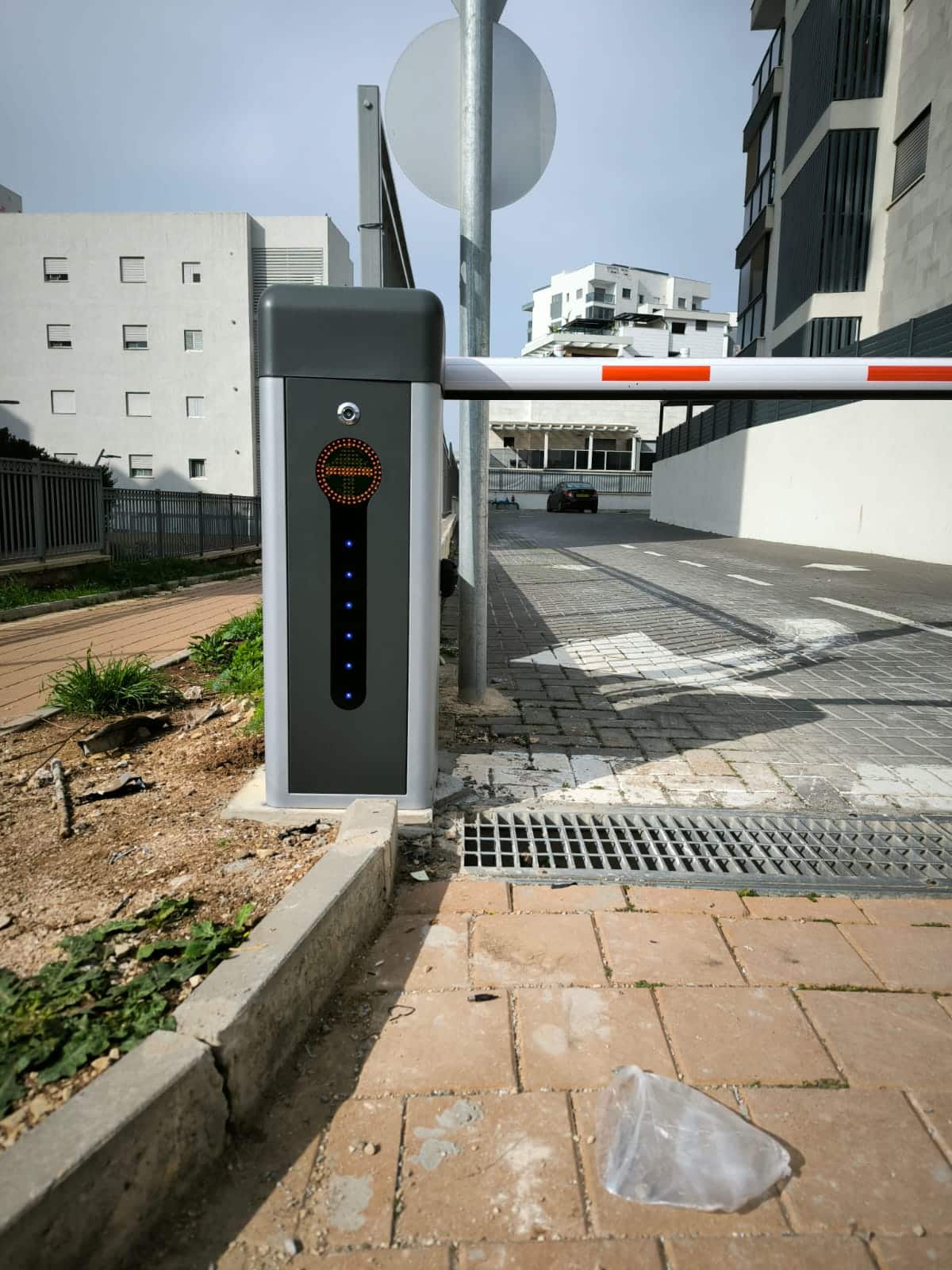 מחסום זרוע חשמלי 6